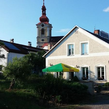 Pension U Milana Dvur Kralove nad Labem Exterior photo