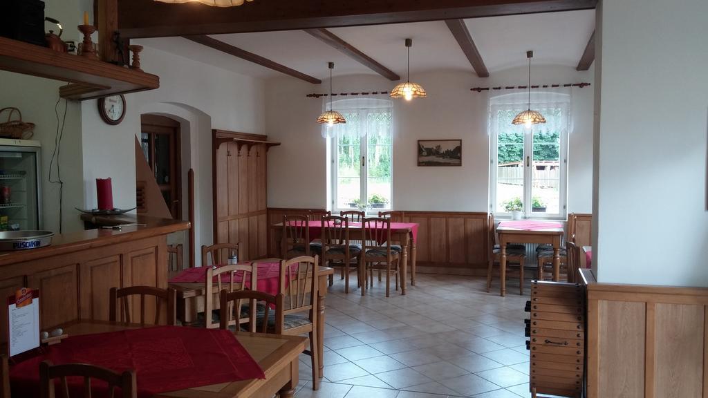 Pension U Milana Dvur Kralove nad Labem Exterior photo